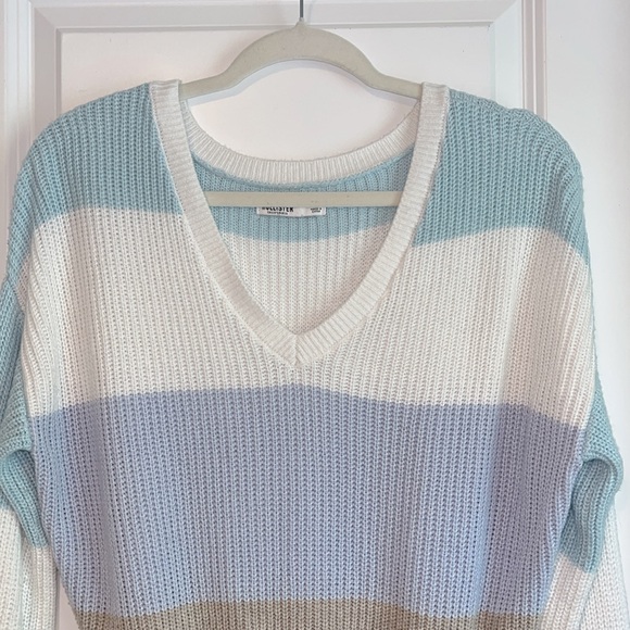 Hollister Striped Cropped V-Neck Sweater Women’s Size Small - Picture 2 of 8